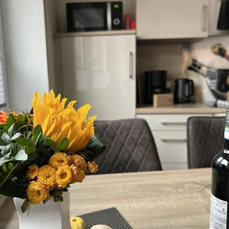 Ferienwohnung Hafenblick - Wunderbare Erholung Am Hafen Norddeich  Eksteriør bilde