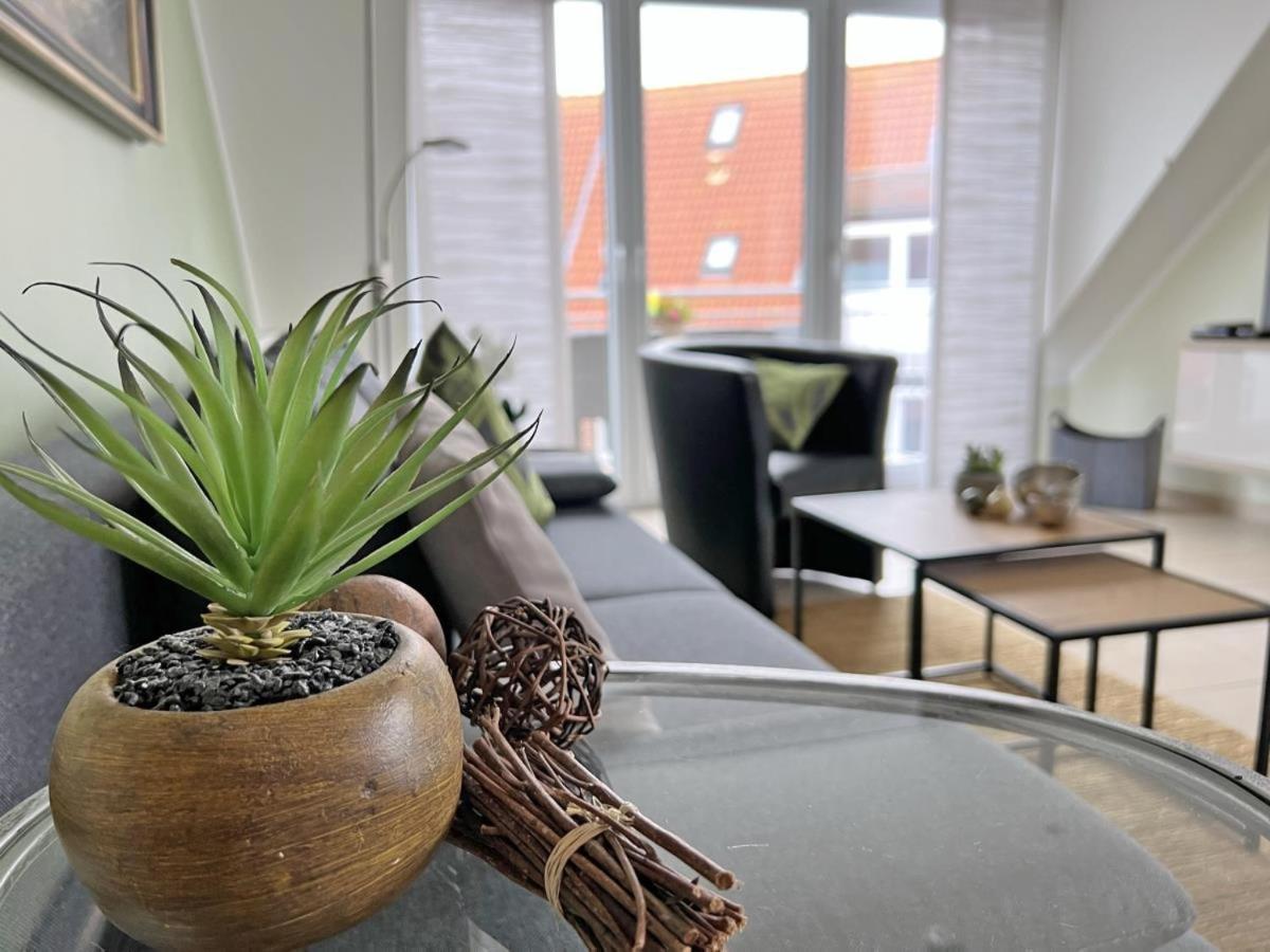 Ferienwohnung Hafenblick - Wunderbare Erholung Am Hafen Norddeich  Eksteriør bilde